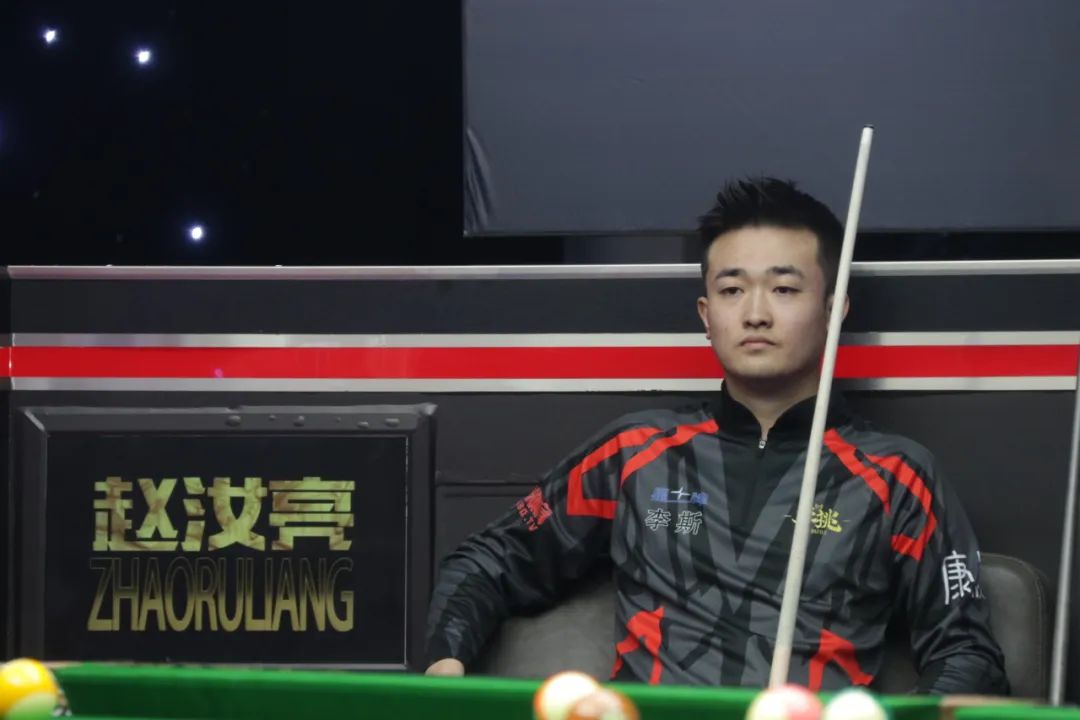 接受采访时 接受采访时