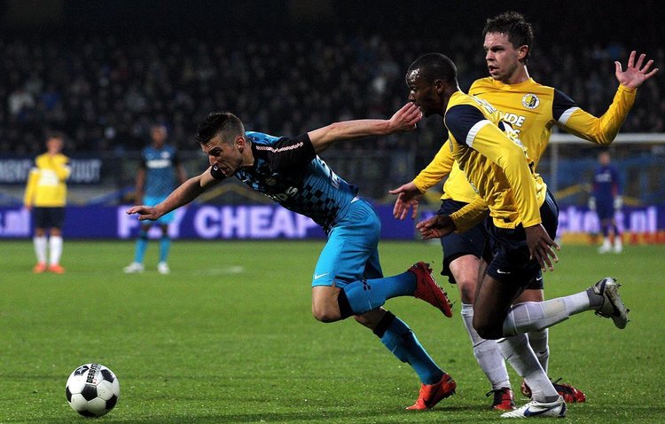 而是气质与 而是气质与